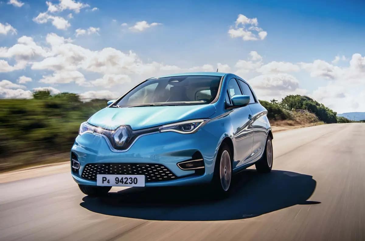 Combien de temps pour recharger une voiture électrique Renault Zoé ?