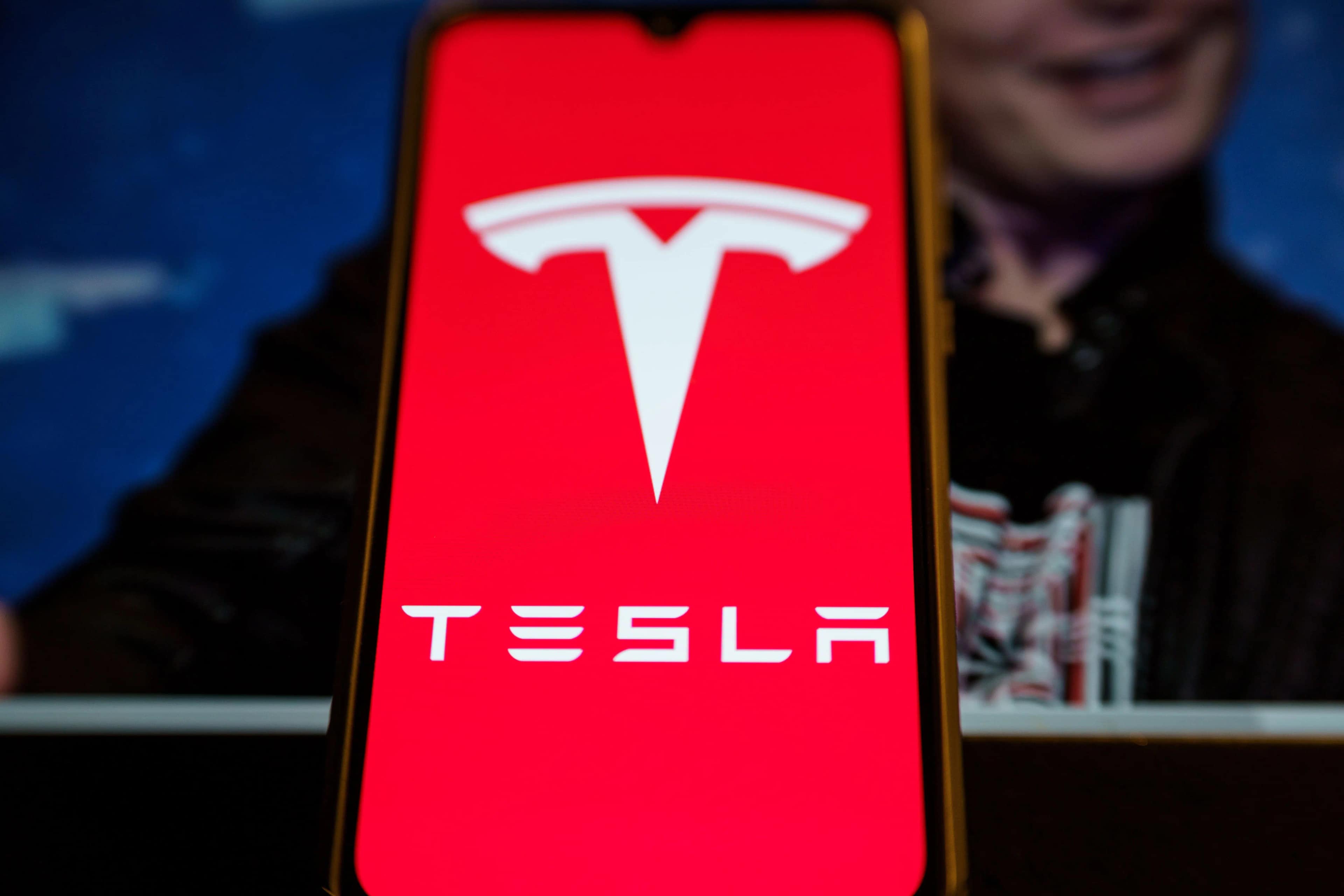 Téléphone Tesla : Tout ce qu’il faut savoir sur le potentiel smartphone signé Elon Musk