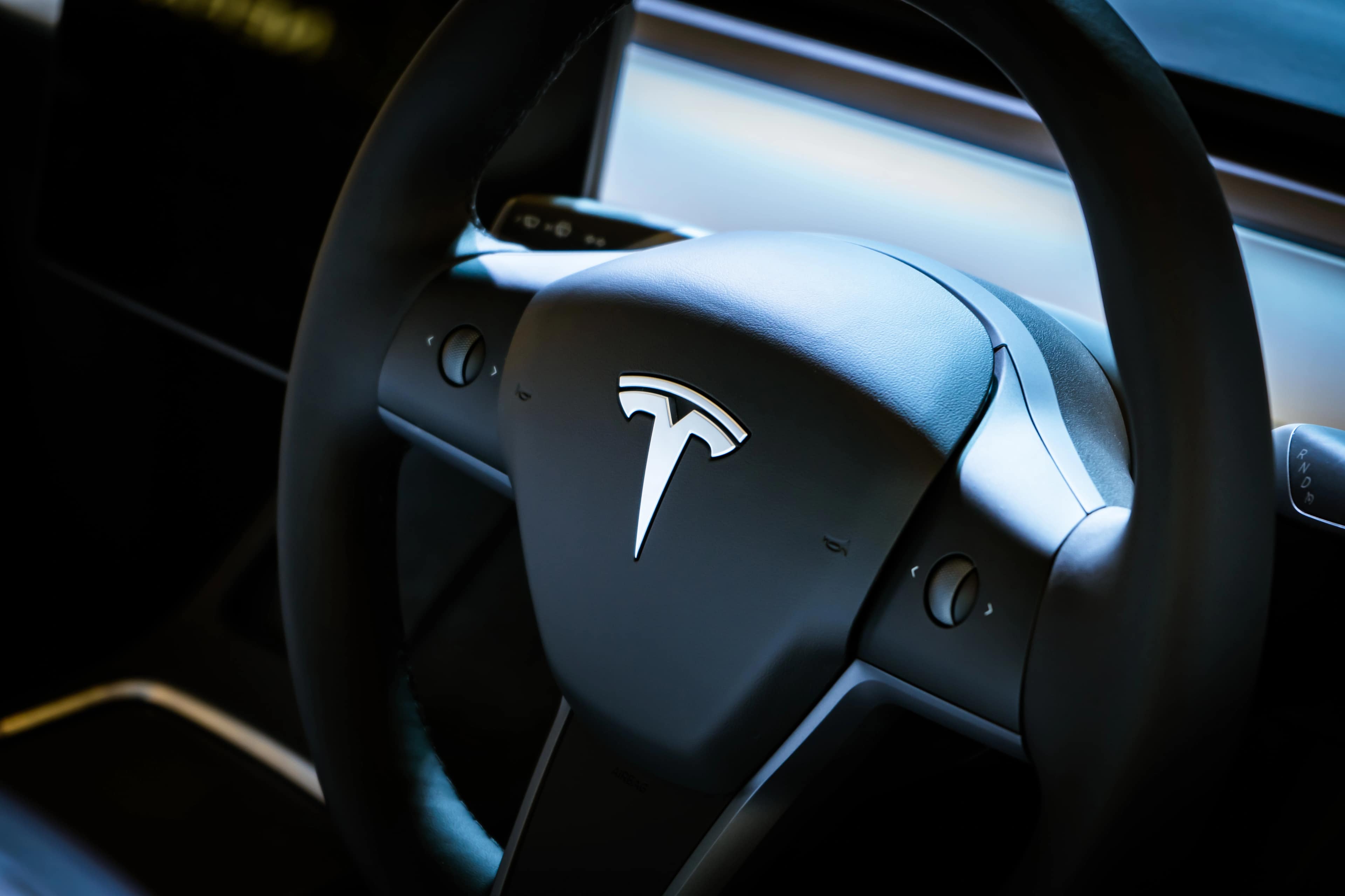 Tesla Model Y : Le SUV électrique phare en 2025 et ses avantages incontournables