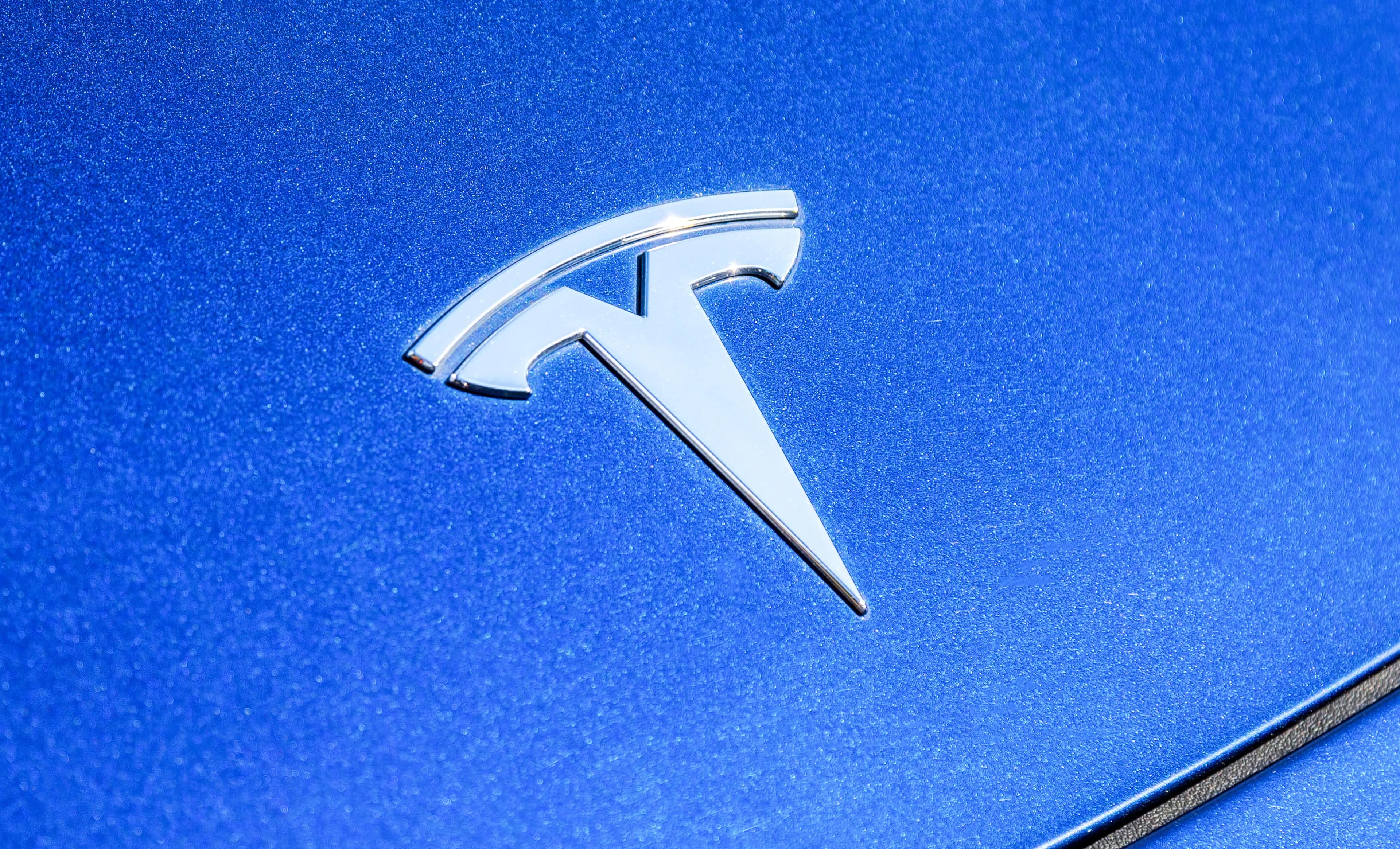 Le Logo Tesla : Origines, Signification et Évolution