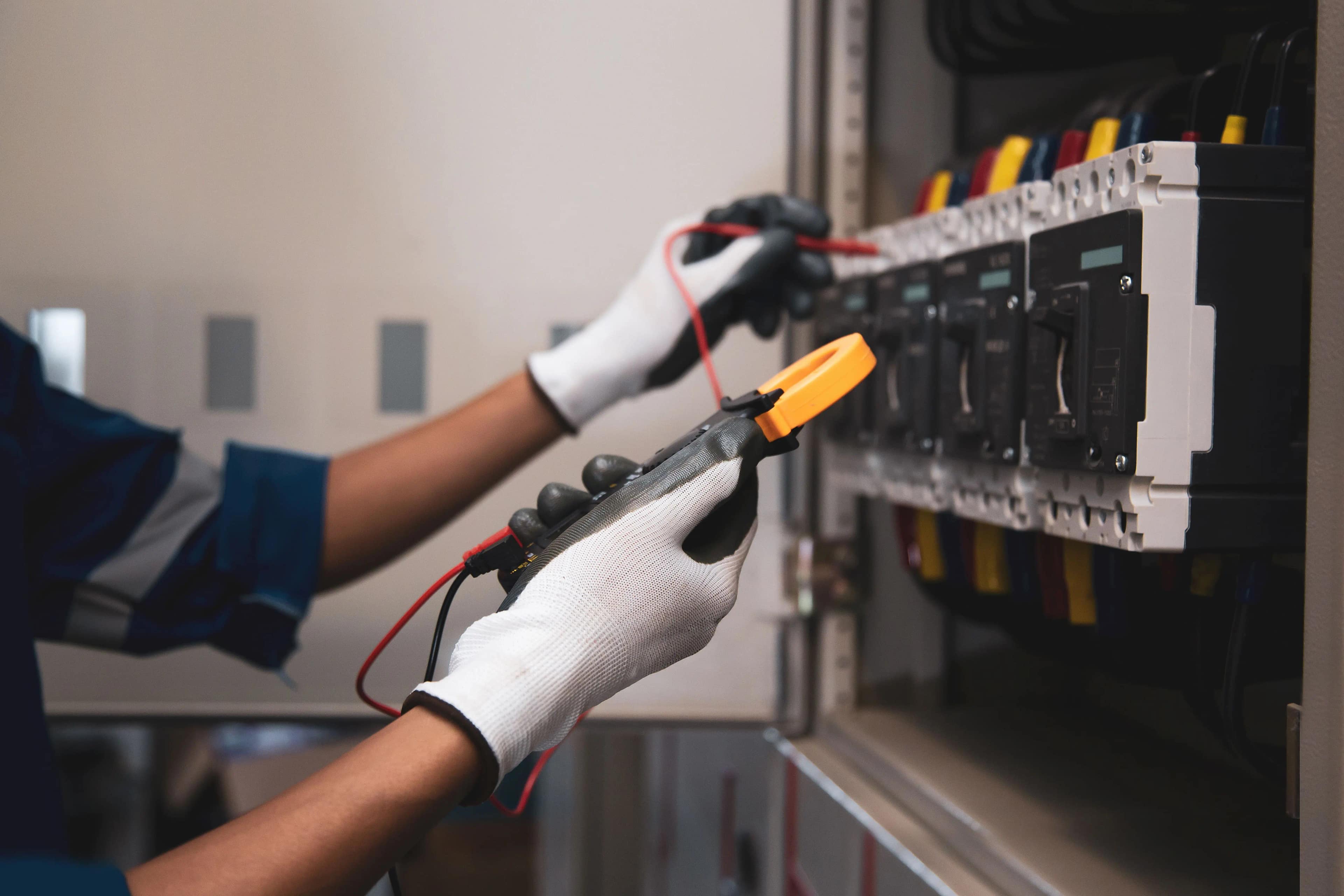 Quel disjoncteur choisir pour une borne de recharge 7 kW ?