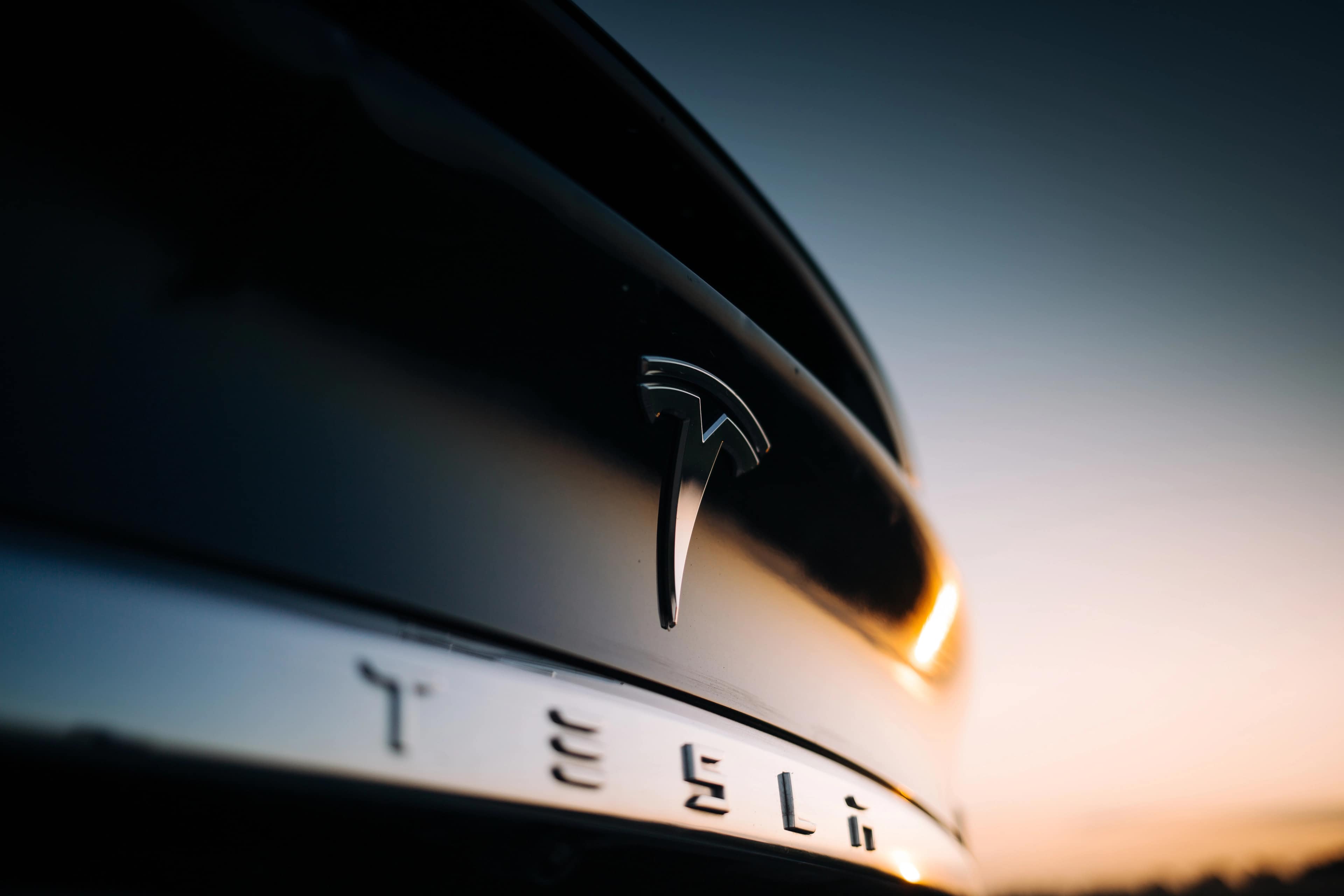 Mise à jour logicielle Tesla 2024.45.32 : nouvelles fonctionnalités et améliorations
