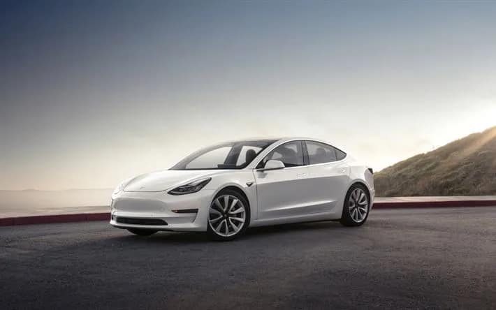 Tesla Model 3 (2026) : Test Autonomie, Prix et Guide d'Achat Complet